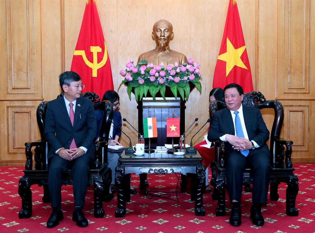 Tân Đại sứ Đặc mệnh toàn quyền Cộng hòa Ấn Độ tại Việt Nam thăm và làm việc tại Học viện